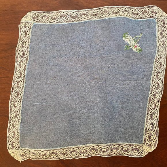 VINTAGE HANKIES! Set of two blue/lavender/white spring tones! GORGEOUS! - Picture 7 of 7